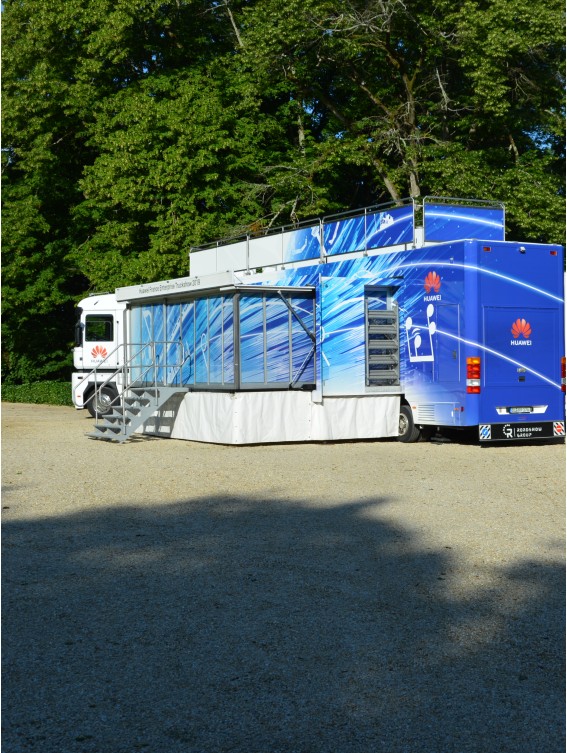 Pigossiere Seminaire team bulging Road show Gala